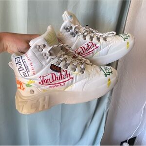 Von Dutch Woman's Puffer Shoe size 7